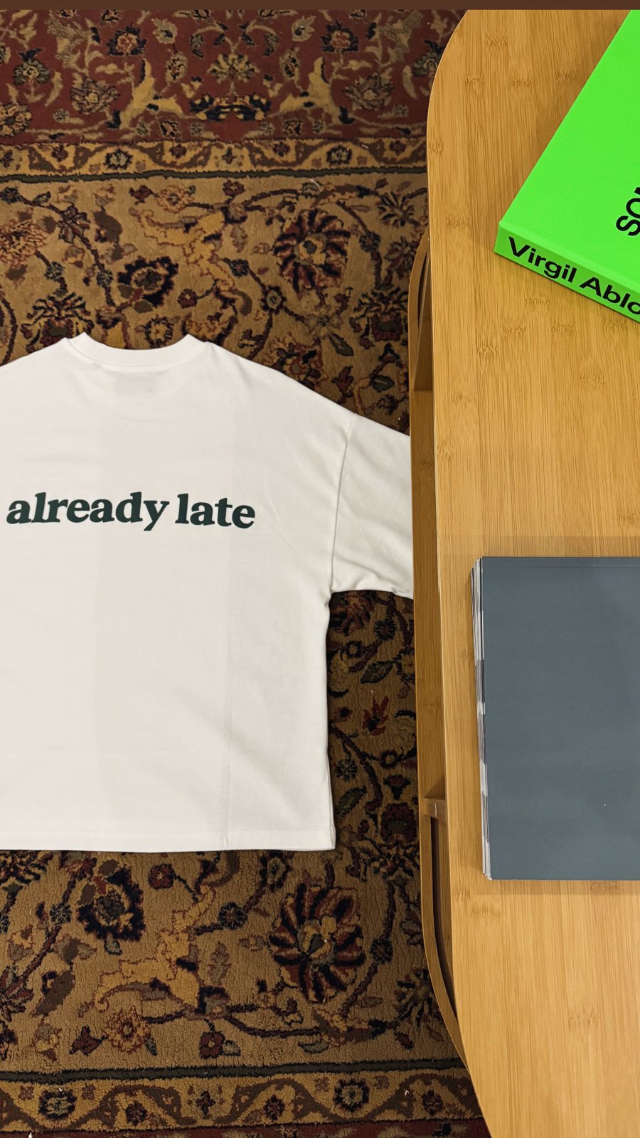 Camiseta already late